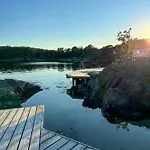 Ferienhaus Renovated Boathouse From 1960 By The Sea In Boroya