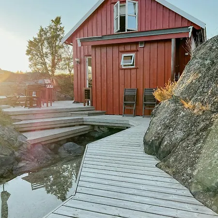 Renovated Boathouse From 1960 By The Sea In Boroya Holiday home *