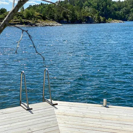 Renovated Boathouse From 1960 By The Sea In Boroya