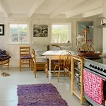 Renovated Boathouse From 1960 By The Sea In Boroya *