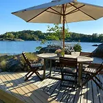 Σπίτι διακοπών Renovated Boathouse From 1960 By The Sea In Boroya Tvedestrand